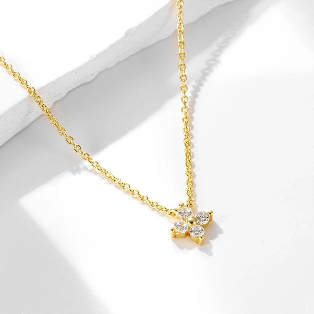 Dainty Emerald Clover Necklace