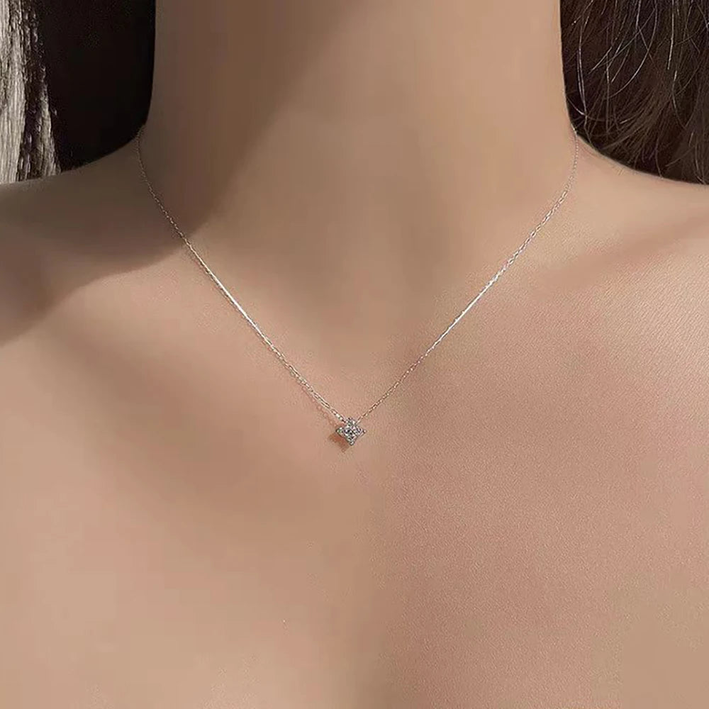 Dainty Emerald Clover Necklace